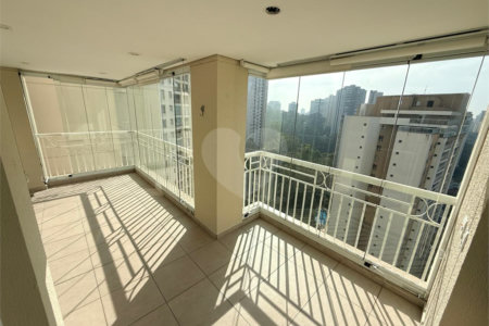 Apartamento à venda com 3 suítes em Vila Andrade, São Paulo, SP