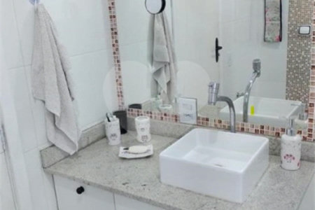 Sobrado à venda com 3 quartos, sendo 1 suíte, em Jardim Bonfiglioli, São Paulo, SP