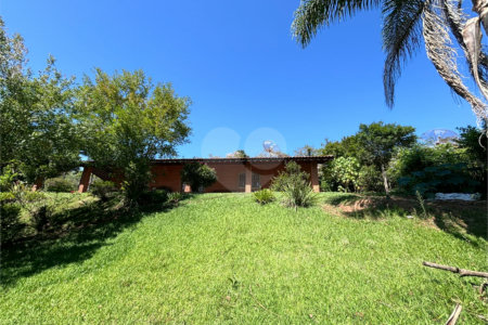 Casa Térrea à venda com 4 quartos, sendo 2 suítes, em Alpes D'Ouro, Bom Jesus dos Perdões, SP
