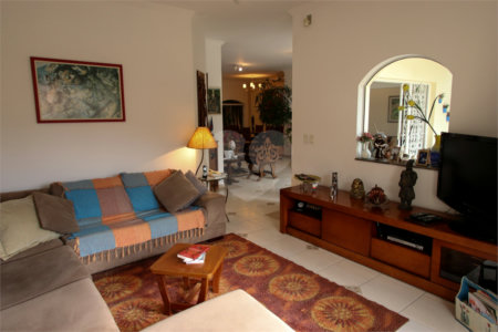 Casa à venda ou para alugar com 3 suítes em Vila Petrópolis, Atibaia, SP