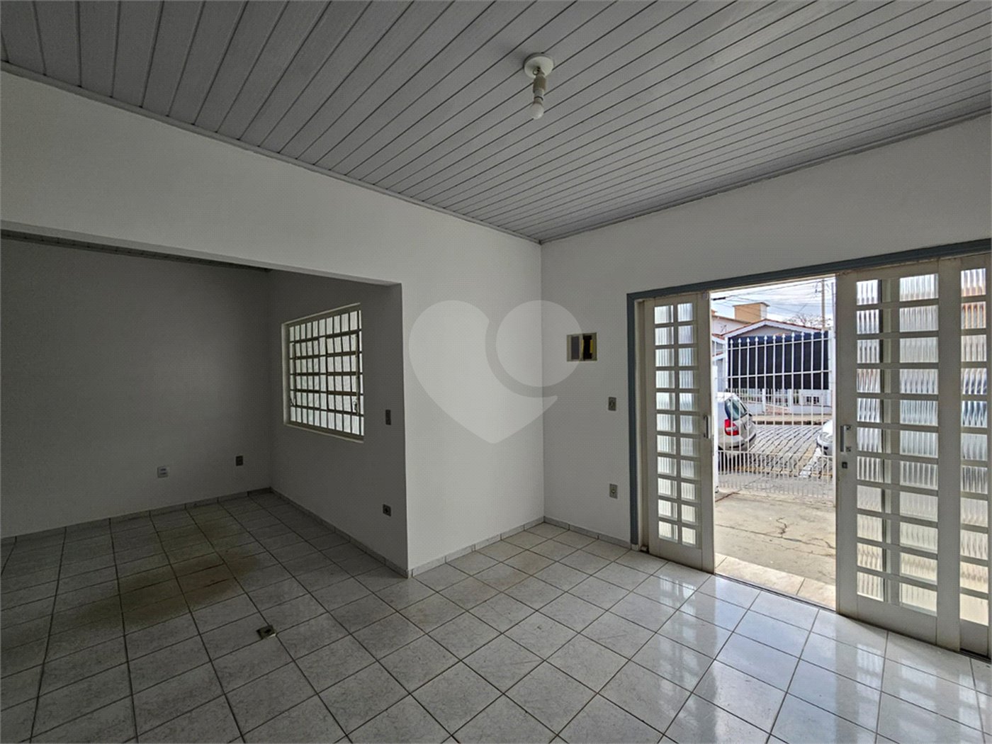 Casa à venda com 2 quartos, sendo 1 suíte, no Centro, Atibaia, SP