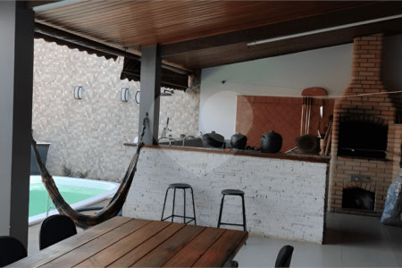 Casa à venda com 3 quartos, sendo 1 suíte,  em Jardim Itália, Itapetininga, SP