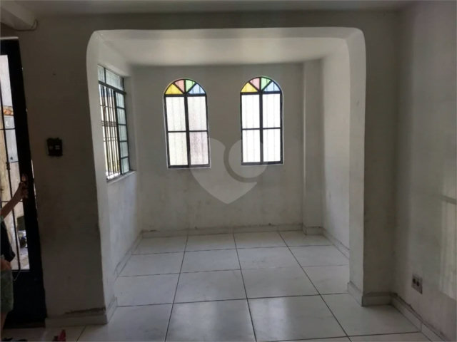 Sobrado à venda com 2 quartos em Tremembé, São Paulo, SP