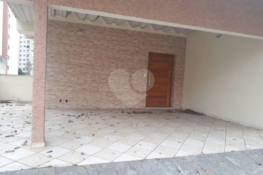 Casa à venda com 4 quartos, sendo 2 suítes, em Santana, São Paulo, SP