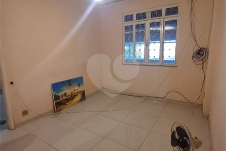 Casa à venda com 3 quartos, sendo 1 suíte, em Senador Camará, Rio de Janeiro, RJ