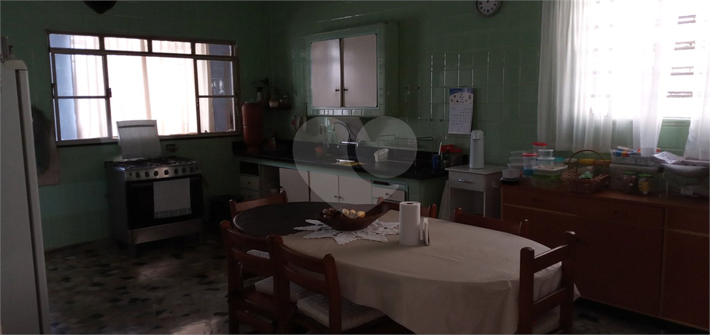Casa à venda com 4 quartos em Jardim da Glória, São Paulo, SP