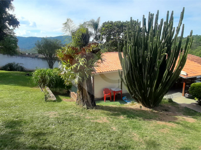 Casa Térrea à venda com 3 quartos, sendo 1 suíte,  em Serra da Cantareira, Mairiporã, SP