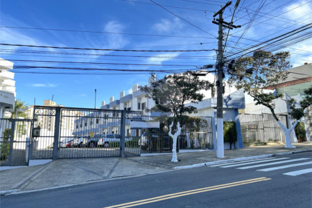 Casa para alugar com 2 quartos, sendo 1 suíte, no condomínio Terra Nostra III, São Paulo - SP
