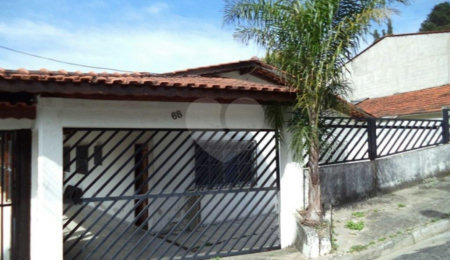 Sobrado à venda com 3 quartos, sendo 1 suíte,  em Tremembé, São Paulo, SP