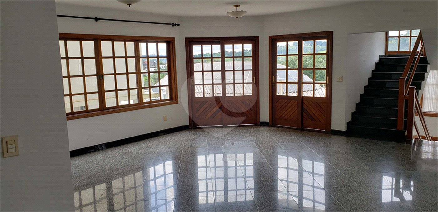 Casa à venda com 4 suítes no condomínio Real Park, Mogi das Cruzes - SP
