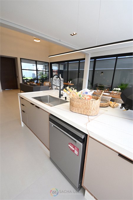 Casa à venda com 4 suítes no condomínio Residencial Dona Maria Candida, Indaiatuba - SP