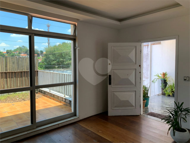 Casa à venda com 3 quartos, sendo 1 suíte,  em Jardim Prudência, São Paulo, SP