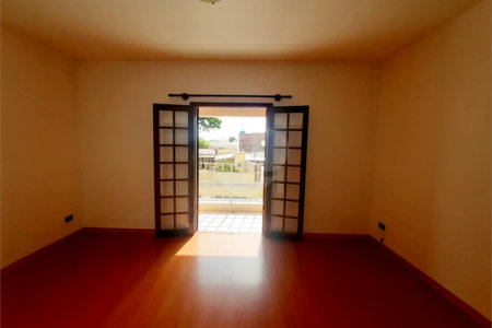 Casa à venda com 3 quartos, sendo 1 suíte,  em Jardim Califórnia, Indaiatuba, SP