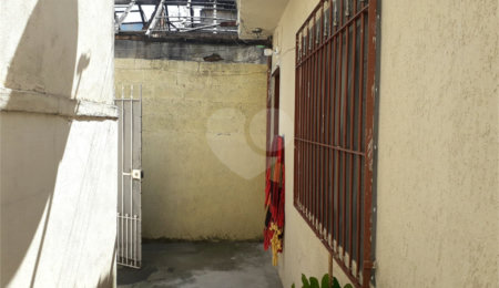 Casa à venda com 2 quartos, sendo 1 suíte,  em Vila Gustavo, São Paulo, SP