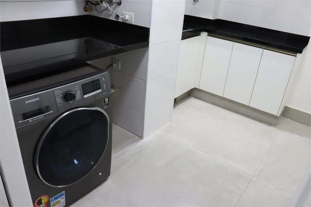 Apartamento à venda com 4 quartos, sendo 3 suítes, em Parque Reboucas, São Paulo, SP