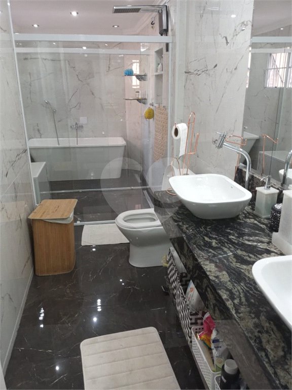 Sobrado à venda com 3 quartos, sendo 1 suíte, em Jardim Santa Beatriz, Guarulhos, SP