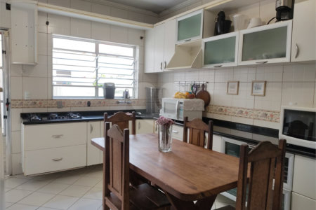 Sobrado à venda com 3 quartos, sendo 1 suíte, em Santo Amaro, São Paulo, SP