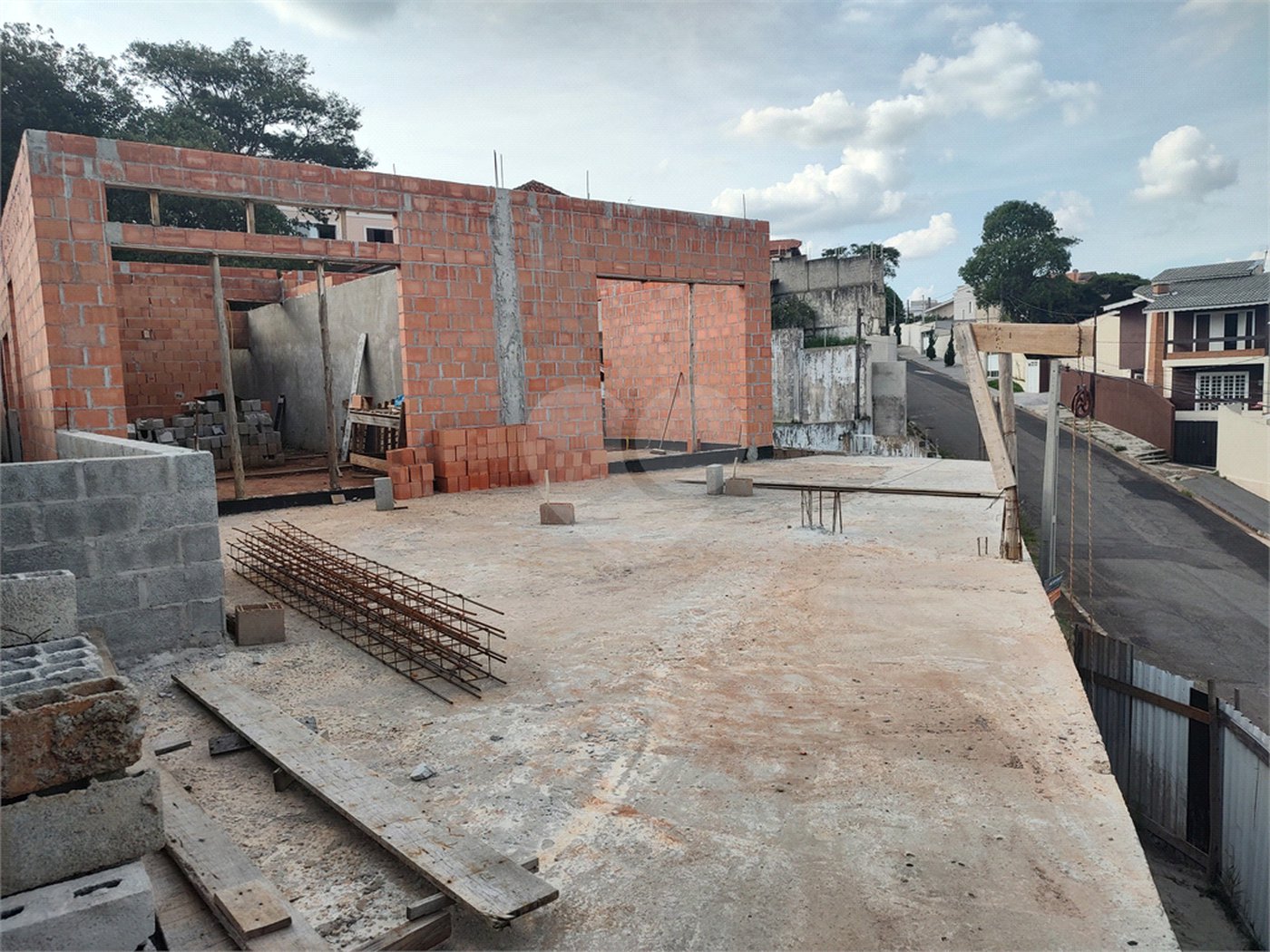 Casa Térrea à venda com 3 quartos, sendo 1 suíte, em Jardim do Lago, Atibaia, SP