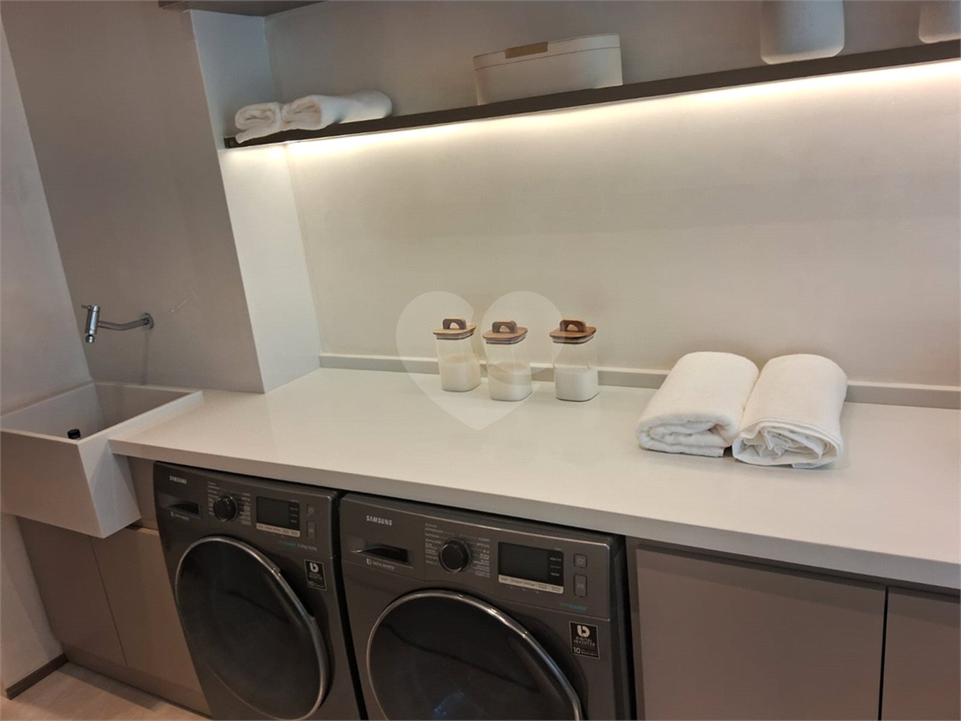 Apartamento à venda com 3 quartos, sendo 2 suítes, em Vila Mariana, São Paulo, SP
