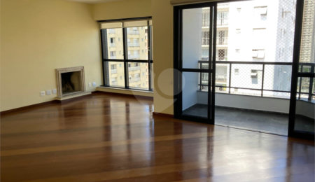 Apartamento para alugar com 3 quartos, sendo 1 suíte,  em Brooklin, São Paulo, SP