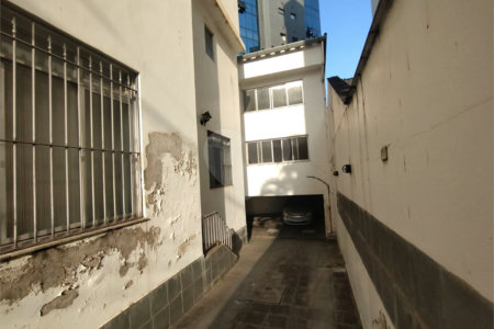 Sobrado à venda com 7 quartos, sendo 6 suítes, em Aclimação, São Paulo, SP
