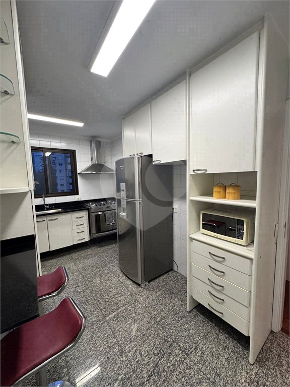 Apartamento à venda com 3 suítes em Vila Suzana, São Paulo, SP