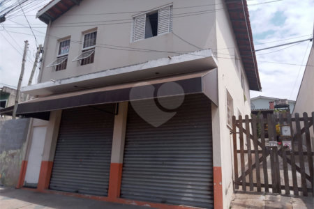 Casa à venda com 2 quartos, sendo 1 suíte, no Centro, Bom Jesus dos Perdões, SP