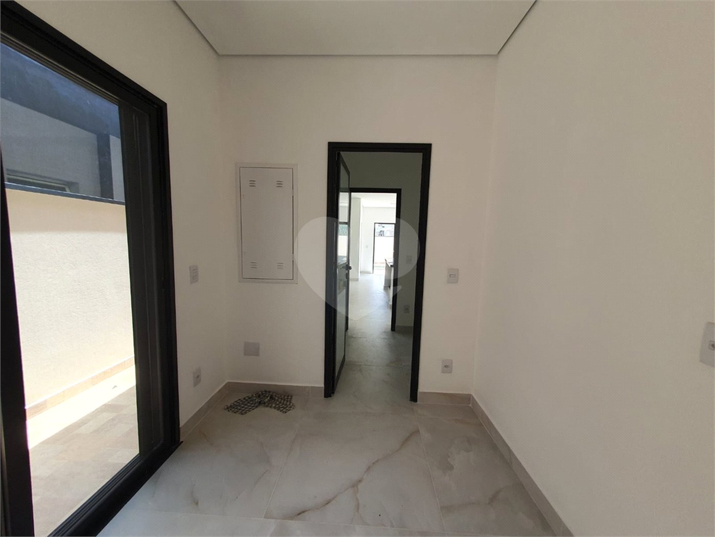 Casa à venda com 3 suítes no condomínio Via Castelli, Louveira - SP