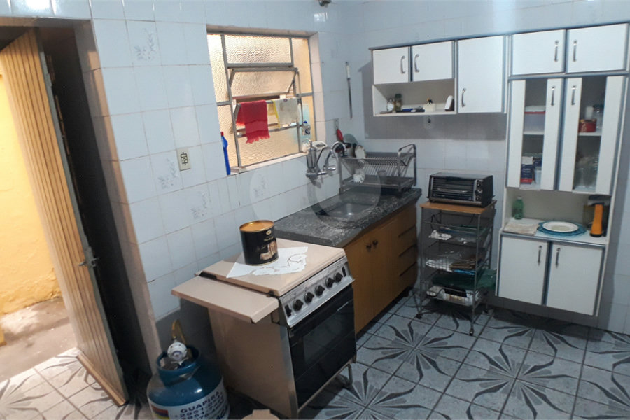 Casa Térrea à venda com 5 quartos, sendo 2 suítes,  em Parada Inglesa, São Paulo, SP