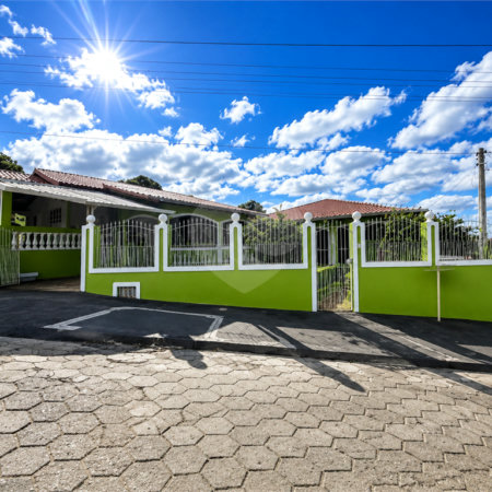 Casa à venda com 2 quartos, sendo 1 suíte, no Centro, Sarapuí, SP