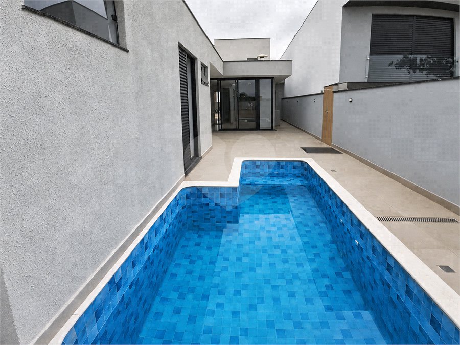 Casa à venda com 3 suítes no condomínio Renaissance, Sorocaba - SP