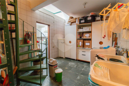 Casa à venda com 3 quartos, sendo 1 suíte,  no condomínio Jardim Hipico, São Paulo - SP