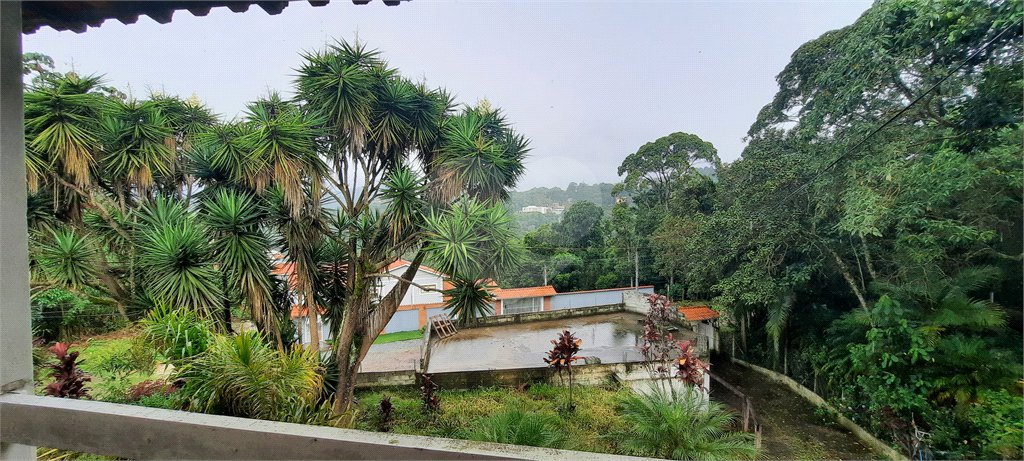 Casa à venda com 3 quartos, sendo 1 suíte, no condomínio Alpes da Cantareira, Mairiporã - SP