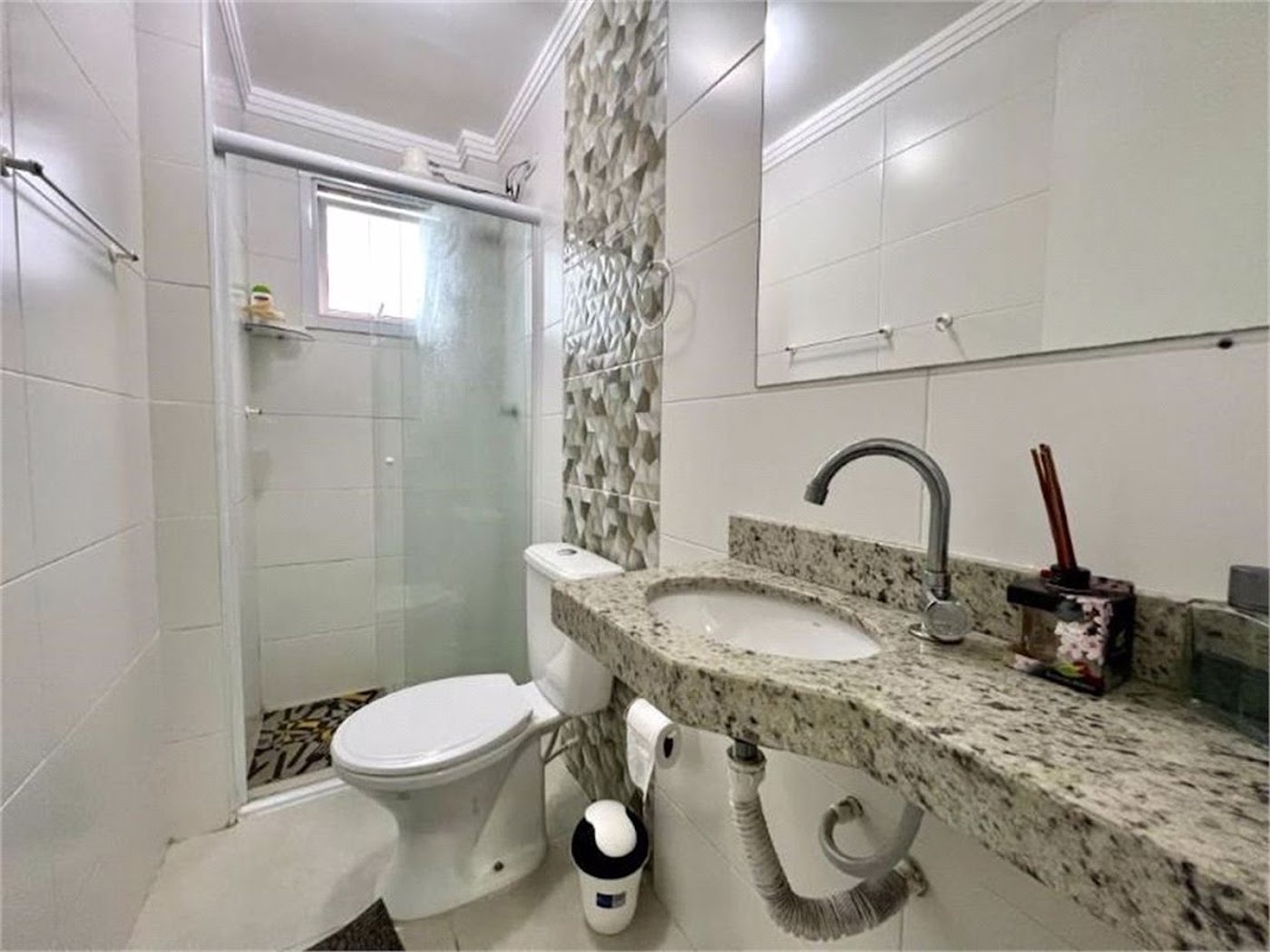 Apartamento Residencial à venda, Vila Guilhermina, Praia Grande - AP1374.