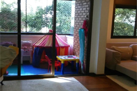 Apartamento à venda com 3 quartos, sendo 1 suíte,  em Jardim Vitória Régia, São Paulo, SP