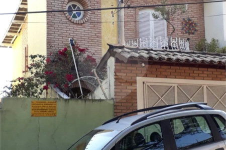 Sobrado à venda com 4 quartos, sendo 1 suíte,  em Rio Pequeno, São Paulo, SP