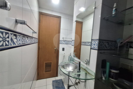 Apartamento à venda com 2 quartos, sendo 1 suíte, em Rio Comprido, Rio de Janeiro, RJ