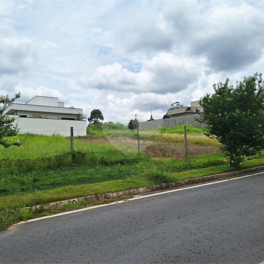 Terreno à venda com 1 suíte em Pinheirinho, Vinhedo, SP