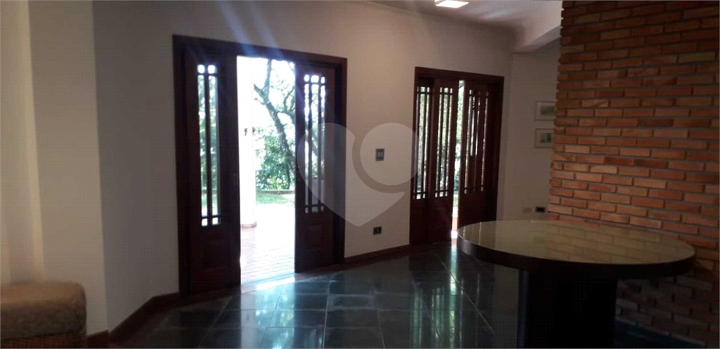 Casa à venda com 3 quartos, sendo 4 suítes,  no condomínio Alpes da Cantareira, Mairiporã - SP