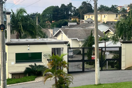Casa à venda com 3 quartos, sendo 1 suíte, no condomínio Bella Vita, Atibaia - SP
