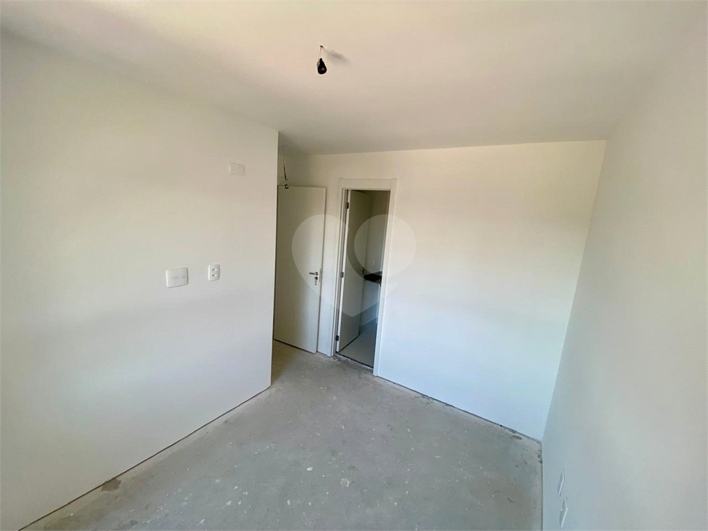Apartamento à venda com 2 quartos, sendo 1 suíte, em Santo Amaro, São Paulo, SP