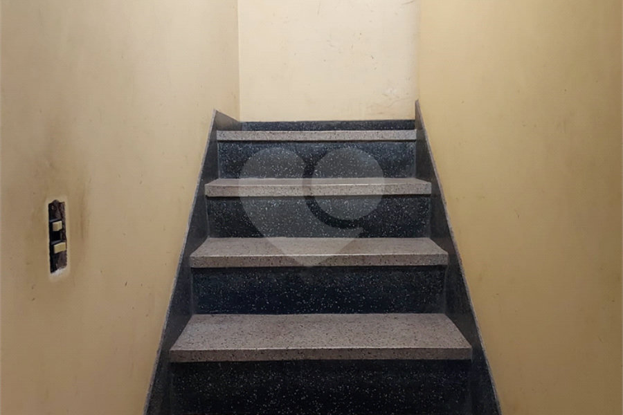 Terreno à venda com 5 quartos, sendo 1 suíte,  em Vila Gustavo, São Paulo, SP