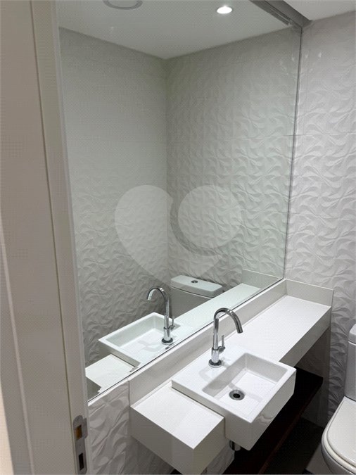 Apartamento à venda ou para alugar com 2 suítes em Vila Olímpia, São Paulo, SP