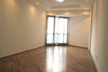 Apartamento à venda com 3 quartos, sendo 1 suíte,  em Paraíso, São Paulo, SP