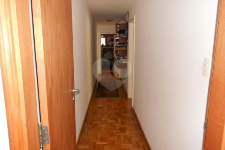 Apartamento à venda com 3 quartos, sendo 1 suíte,  em Santa Cecília, São Paulo, SP