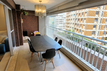 Apartamento à venda com 3 quartos, sendo 1 suíte, no Centro, São Bernardo do Campo, SP