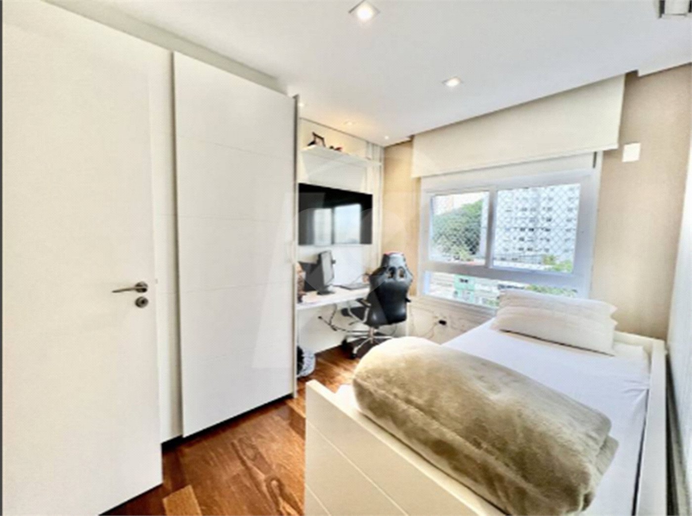 Apartamento à venda ou para alugar com 4 suítes em Santa Teresinha, São Paulo, SP