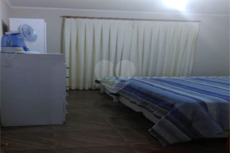 Casa à venda com 4 quartos, sendo 2 suítes, em Loteamento Jardim Parque das Palmeiras, Serra Negra, SP