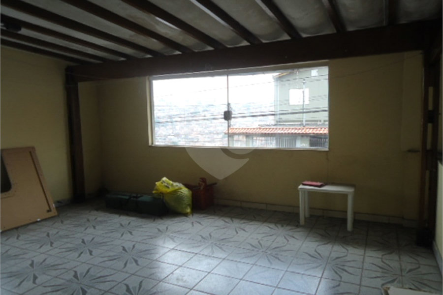 Sobrado à venda com 3 quartos em Jardim Peri, São Paulo, SP