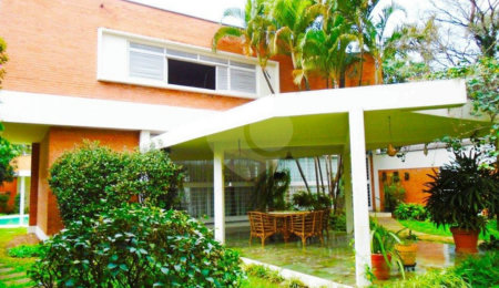 Sobrado à venda com 4 quartos, sendo 2 suítes,  em Granja Julieta, São Paulo, SP